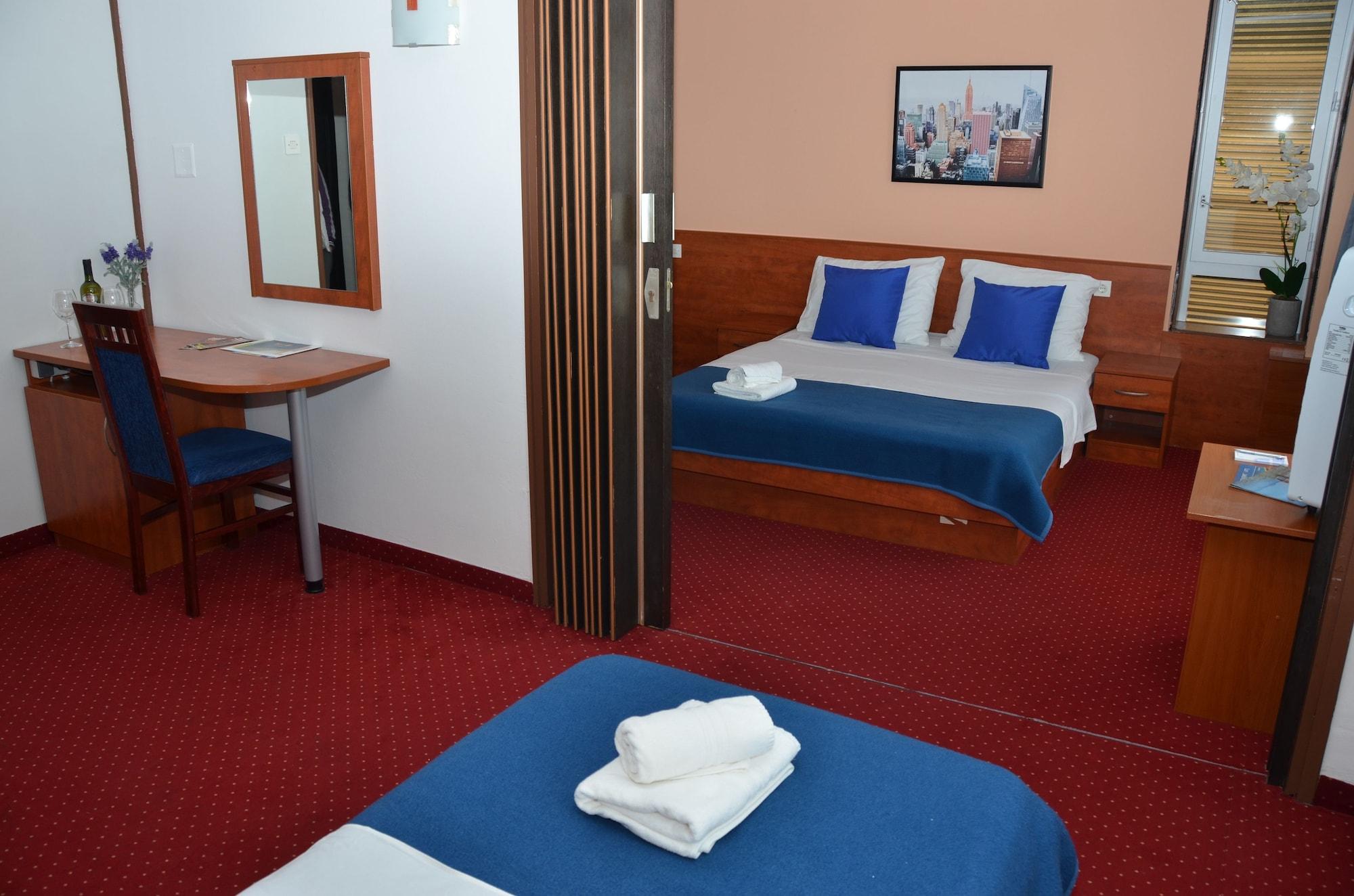 Liberty Hotel Новаля Екстериор снимка