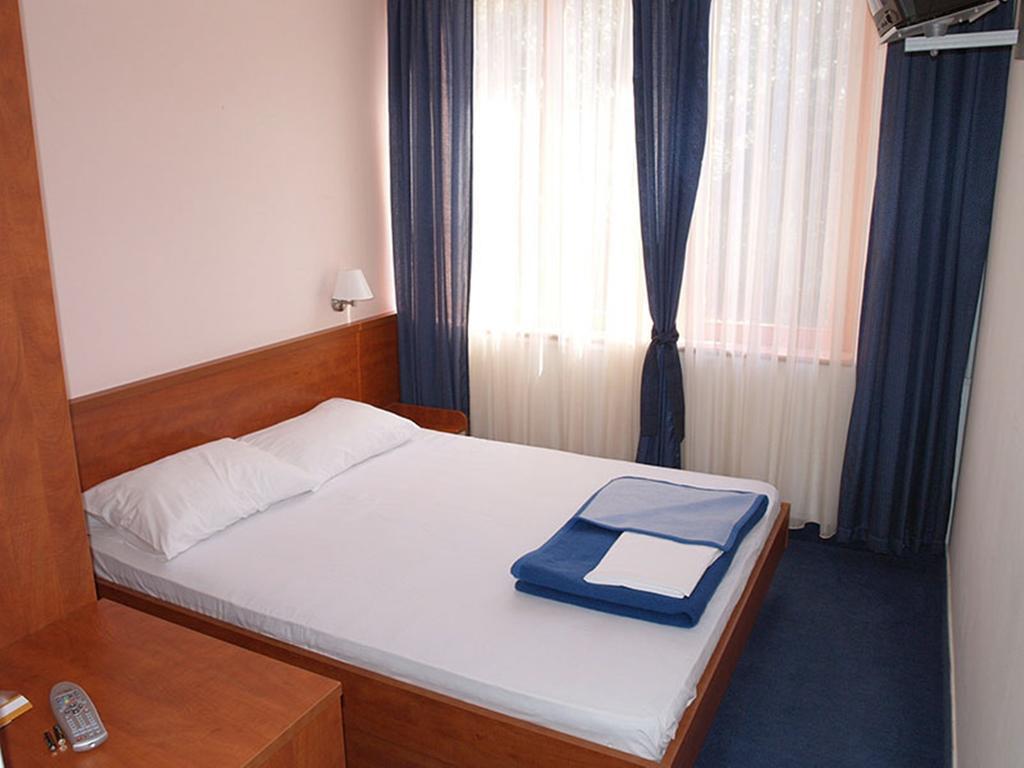 Liberty Hotel Новаля Екстериор снимка